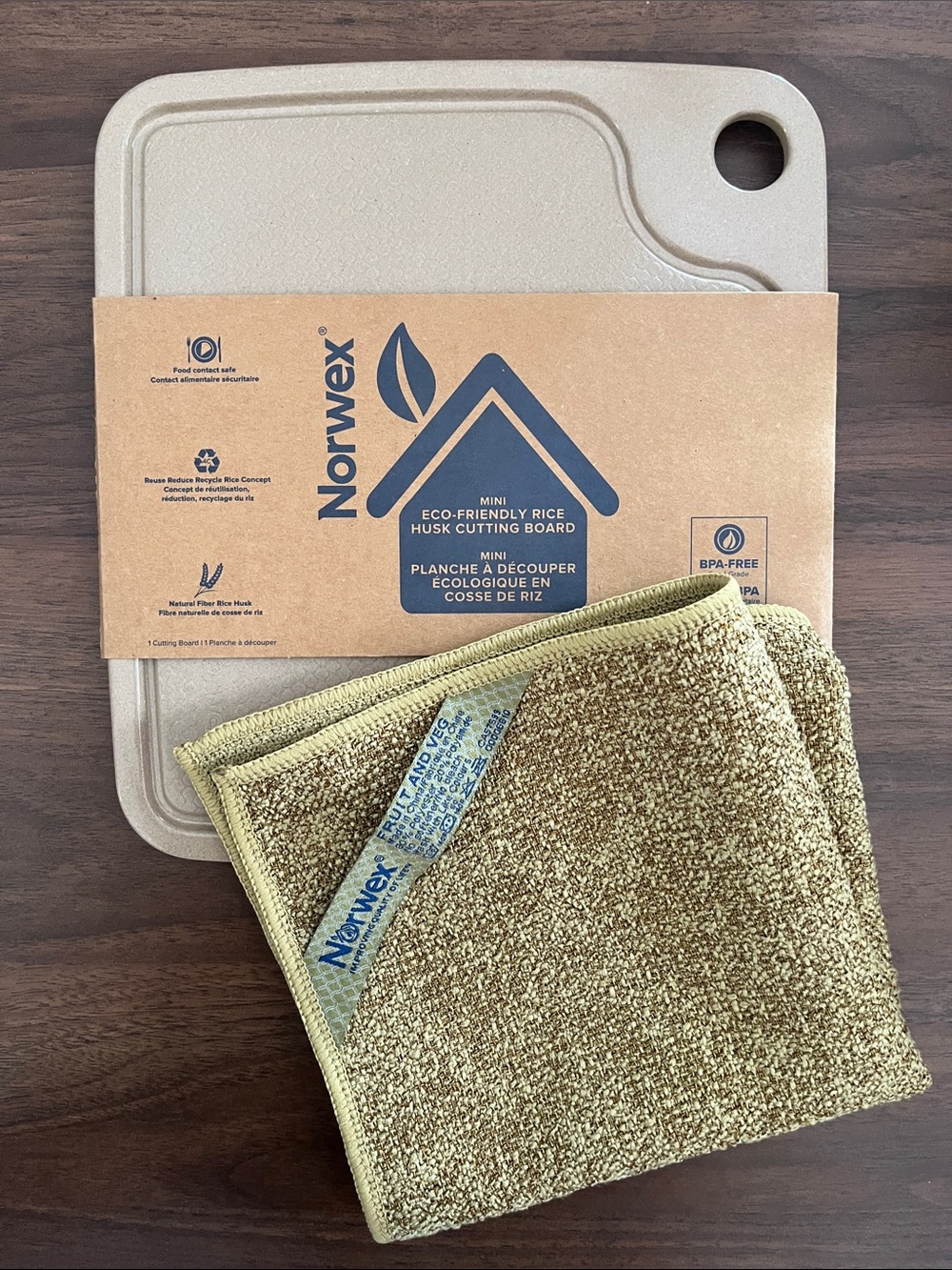Norwex fruit and veg cloth with cutting board